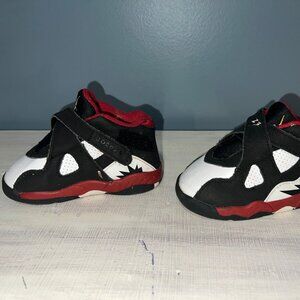 NIKE AIR JORDAN Infant/Toddler Boys Size 6C Tennis Shoes/Sneaker Red White Black